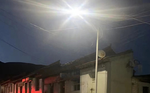 农村院子里最适合的海原太阳能路灯亮度与安装要点